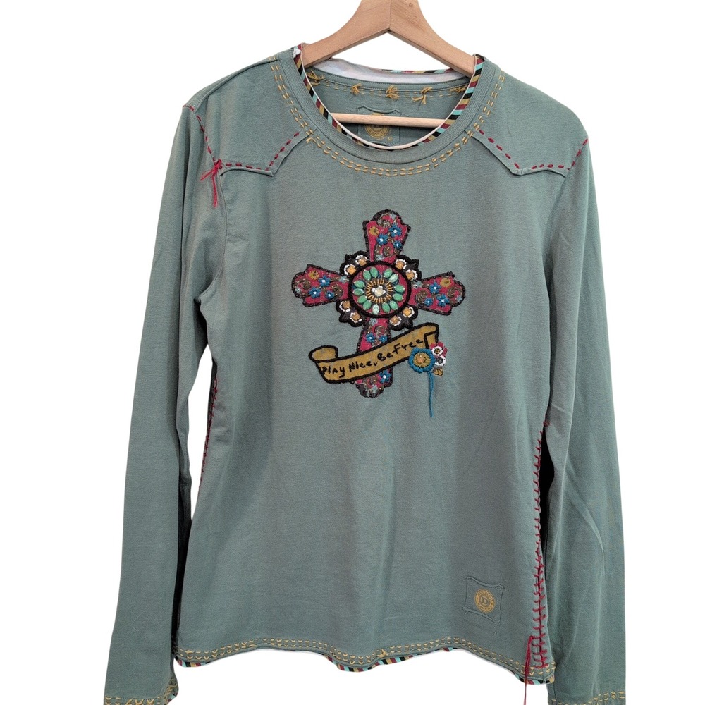 Double D Ranchwear Green Embroidered 'Play Nice, Be Free' Cross Western‎ Top M